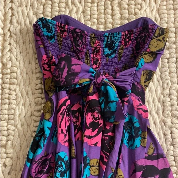 Betsey Johnson Collection Silk Rose Party Dress • Size 4 - Picture 7 of 7